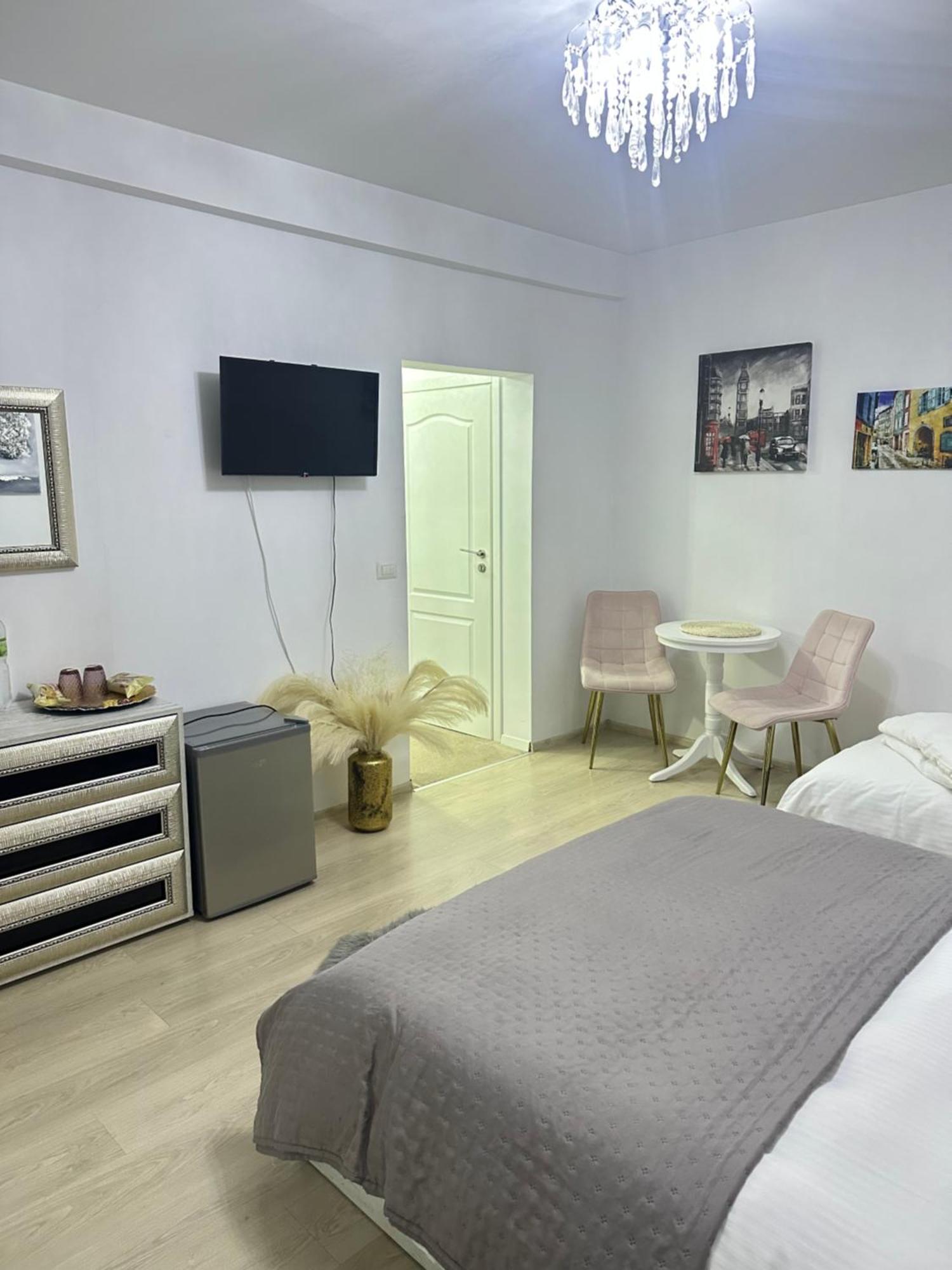 Vila Zoe Bucharestairport&Therme&Parking Otopeni Buitenkant foto